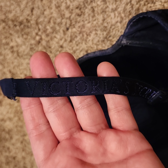 Victoria's Secret Body By Victoria Lined Perfect Coverage Bra - Picture 5 of 10